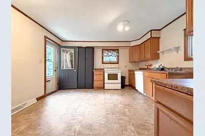 22 Washington Street, Caribou, ME 04736 - Photo 6