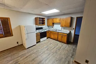 18 Leavitt St, Skowhegan, ME 04976 - Photo 6