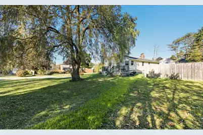 21 Knox Brothers Avenue, Searsport, ME 04974 - Photo 2