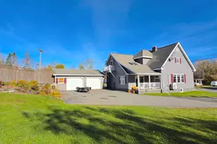 8 Benjamin St, Mars Hill, ME 04758 - Photo 1