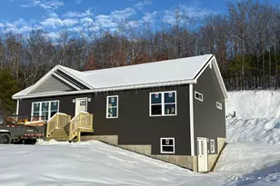 18 Hillside Dr, Raymond, ME 04071 - Photo 1