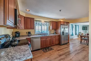 39 W Grand Ave, Old Orchard Beach, ME 04064 - Photo 20