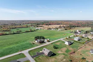 106 Amberside Dr, Hermon, ME 04401 - Photo 12