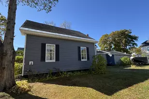 75 Elm St, Millinocket, ME 04462 - Photo 4