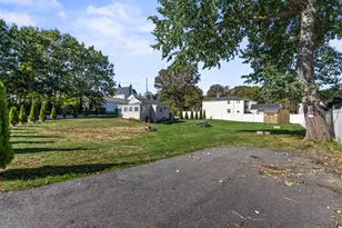 2 Wintergreen St, Old Orchard Beach, ME 04064 - Photo 20