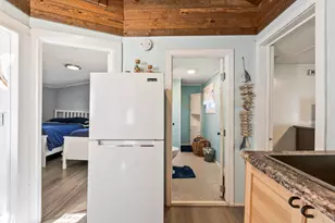 2 Wintergreen St, Old Orchard Beach, ME 04064 - Photo 8