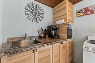 2 Wintergreen St, Old Orchard Beach, ME 04064 - Photo 6