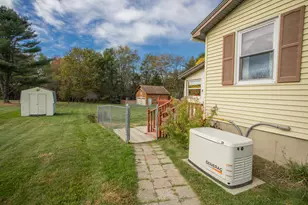 2740 Ohio St, Glenburn, ME 04401 - Photo 30