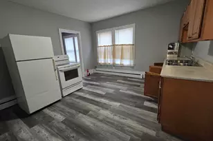 29 Falmouth St, Rumford, ME 04276 - Photo 2