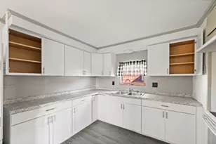 484 W River Rd, Augusta, ME 04330 - Photo 2