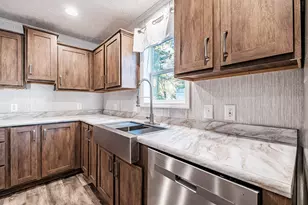 10 Dode Dr, Saco, ME 04072 - Photo 16