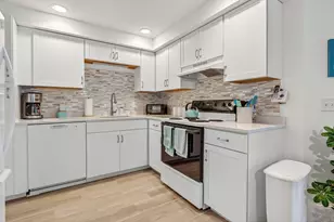 1 Sandpiper Cove Rd, Scarborough, ME 04074 - Photo 2