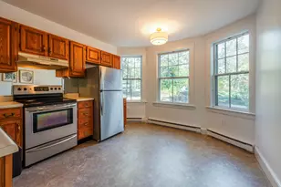 589 York St, York, ME 03909 - Photo 12