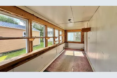 122 Knox Street, Millinocket, ME 04462 - Photo 6