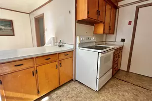 122 Knox St, Millinocket, ME 04462 - Photo 8