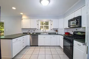 6 Pond Ridge Dr, Lewiston, ME 04240 - Photo 10