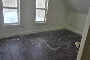 111 Prospect St, Dexter, ME 04930 - Photo 8