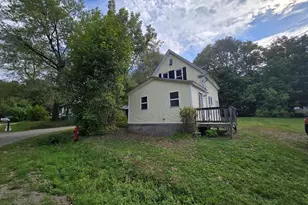 111 Prospect St, Dexter, ME 04930 - Photo 4