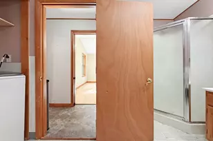 21 Washington St, Caribou, ME 04736 - Photo 22