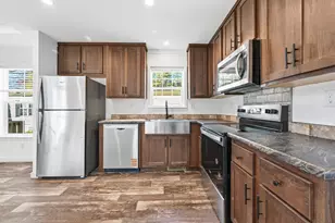 46 Victoria Dr, Waterville, ME 04901 - Photo 4