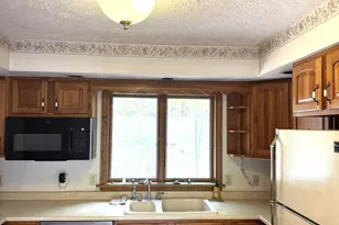 15 Country Club Dr, Auburn, ME 04210 - Photo 8