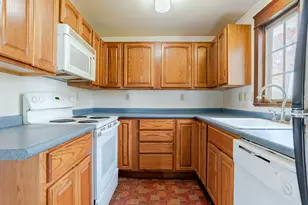 9 Burnham Rd, Gorham, ME 04038 - Photo 6