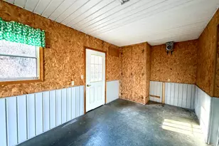 543 E Main St, Madawaska, ME 04756 - Photo 16