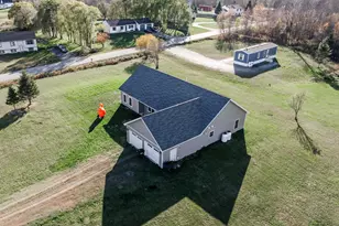 40 Doughty Blvd, Levant, ME 04456 - Photo 2