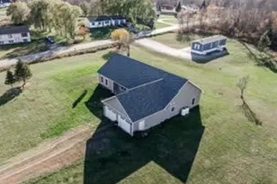 40 Doughty Blvd, Levant, ME 04456 - Photo 2