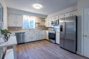 71 Woodland Ave, Warren, ME 04864 - Photo 10