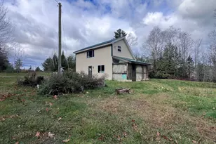 212 Campbell Rd, Garland, ME 04939 - Photo 4