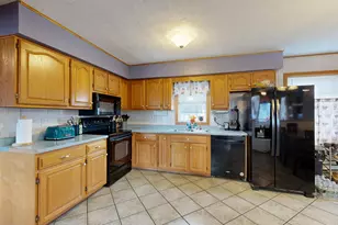 22 School St, Lewiston, ME 04240 - Photo 10