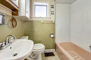 32 Amesbury St, Rockland, ME 04841 - Photo 22