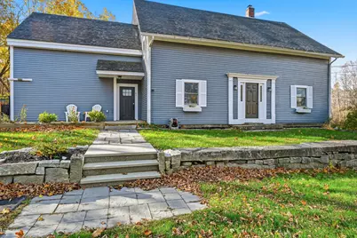 424 Winthrop Street, Hallowell, ME 04347 - Photo 4