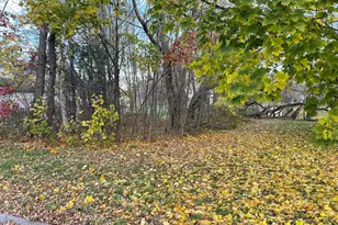 34 Waverly Ave, Pittsfield, ME 04967 - Photo 1