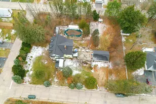 405 Pine St, Rumford, ME 04276 - Photo 8