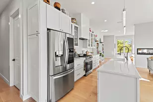 29 Navy St, Searsport, ME 04974 - Photo 22