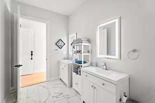 29 Navy St, Searsport, ME 04974 - Photo 12