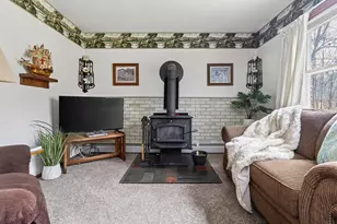 7 Jodie Ave, Fairfield, ME 04937 - Photo 2