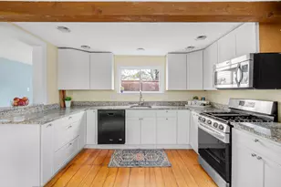 212 Main St, Freeport, ME 04032 - Photo 8