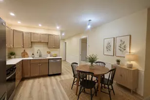 28 Lewis St, Greenville, ME 04441 - Photo 4