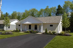 28 Lewis St, Greenville, ME 04441 - Photo 2
