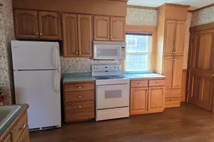 604 Franklin St, Rumford, ME 04276 - Photo 8