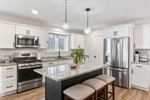 11 Neptune Dr, Brunswick, ME 04011 - Photo 4