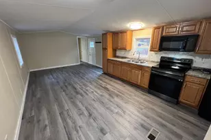 13 Sanford Ave, Milo, ME 04463 - Photo 4