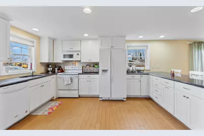 60 Merrifield Court, Wells, ME 04090 - Photo 10