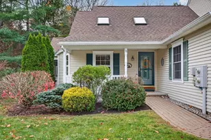 35 Signature Dr, Brunswick, ME 04011 - Photo 2