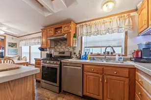 65 Oxbow Dr, Lewiston, ME 04240 - Photo 6