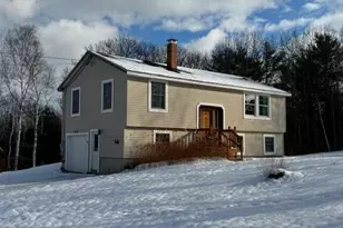 31 Hillcrest Dr, Hermon, ME 04401 - Photo 2