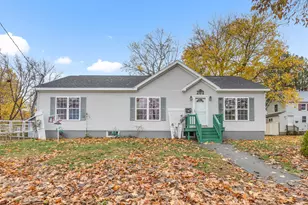 202 Pearl St, Bangor, ME 04401 - Photo 2